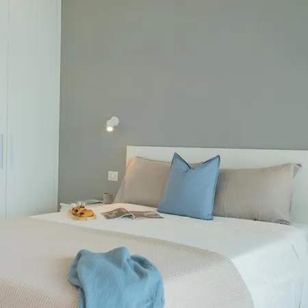 Residenza Maxim With Pool 아파트